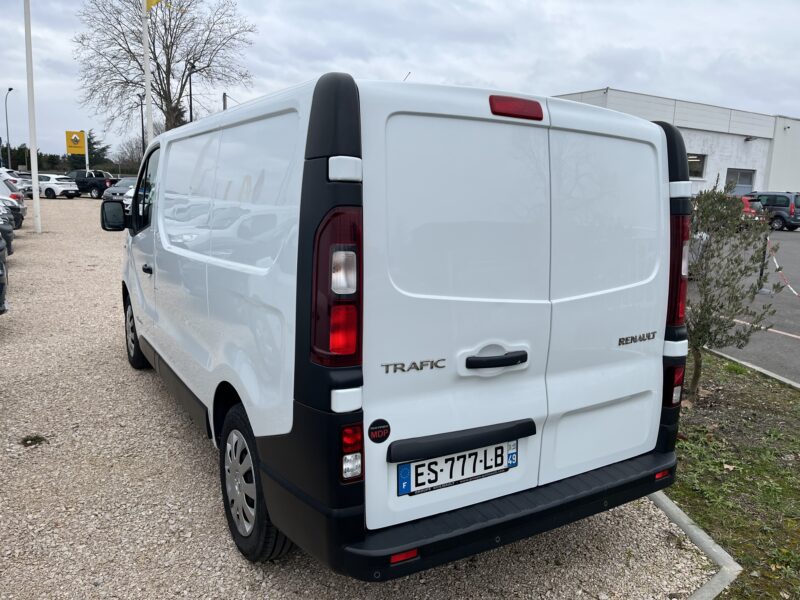 RENAULT TRAFIC III L1H1 2017