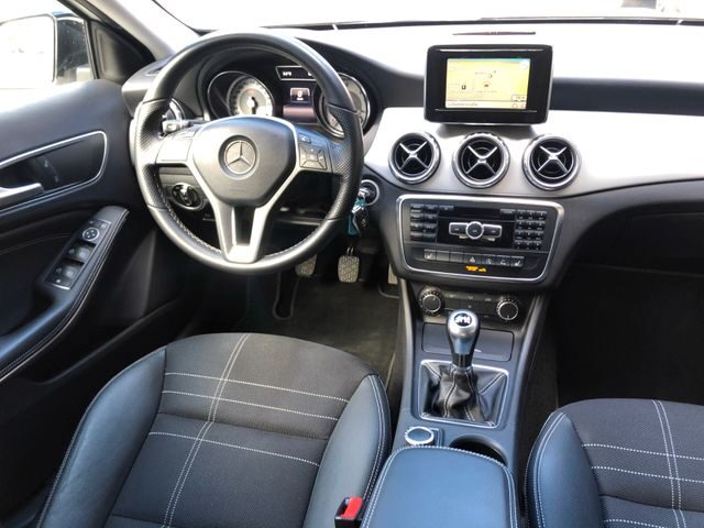 MERCEDES GLA180 CDI 1ER MAIN