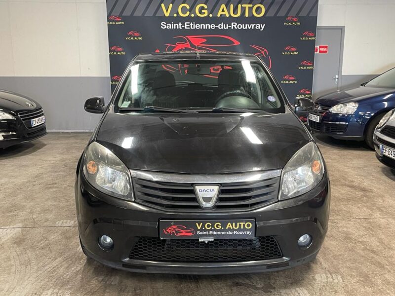 DACIA SANDERO 2010