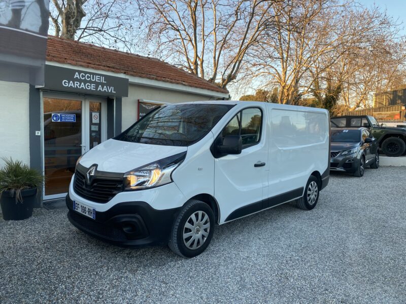 RENAULT TRAFIC III Camionnette 2016