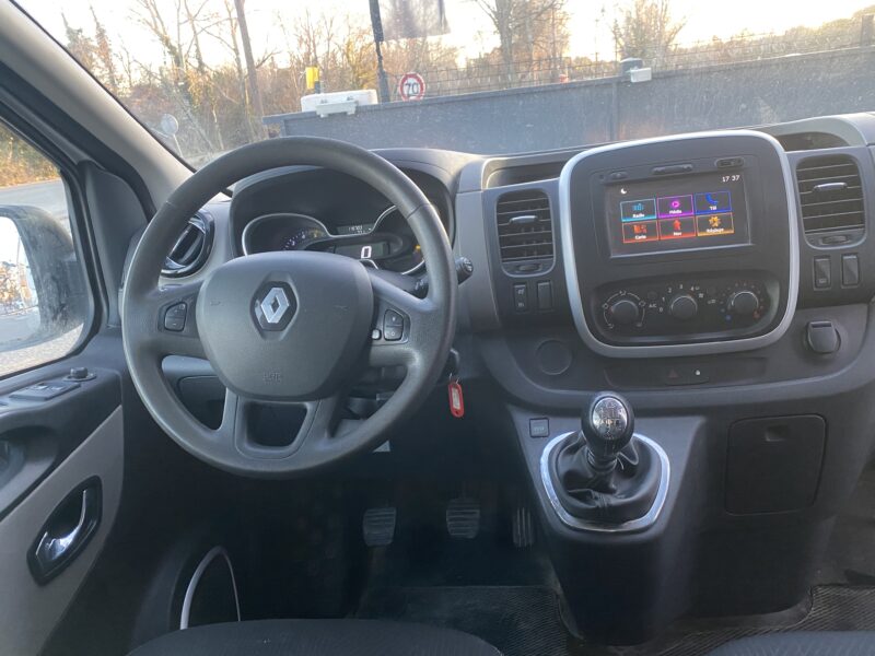 RENAULT TRAFIC III Camionnette 2016