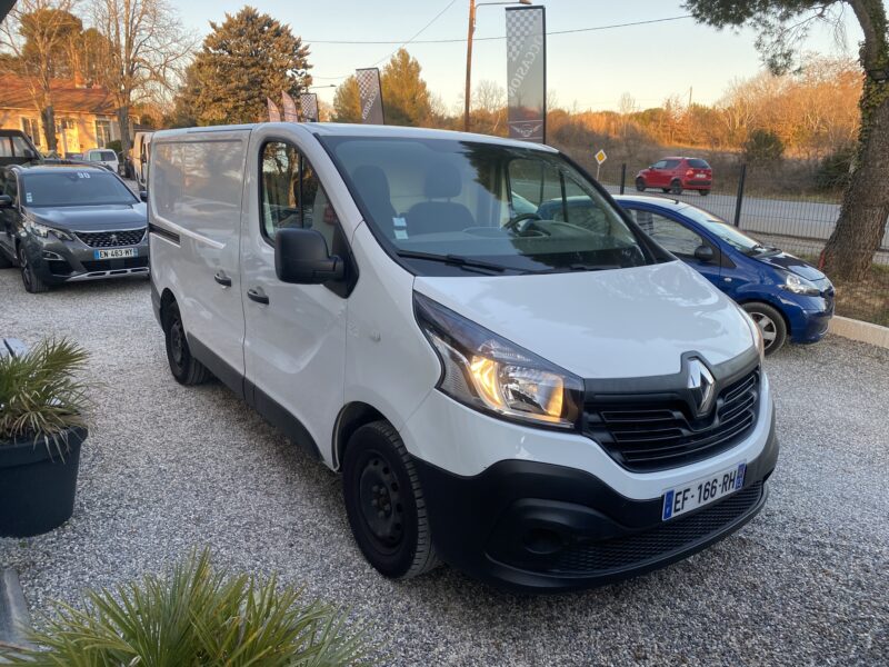 RENAULT TRAFIC III Camionnette 2016