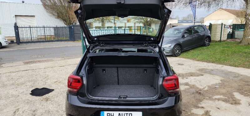 VOLKSWAGEN POLO VI 2018 BLACK EDITION 