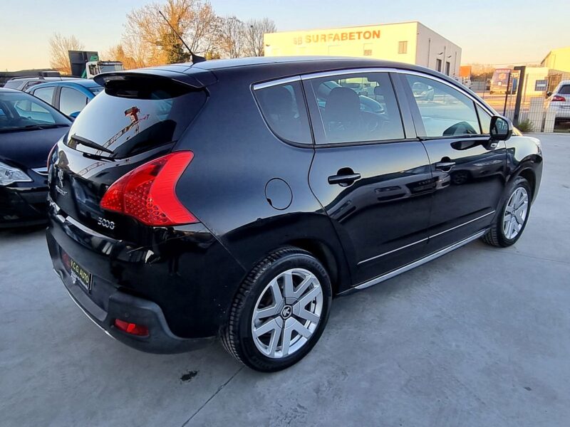 PEUGEOT 3008 2.0 HDi Hybrid4 163  