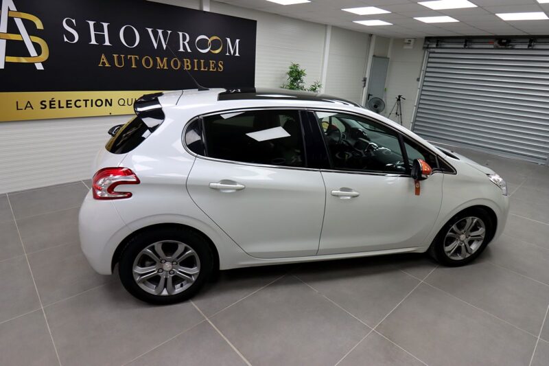 PEUGEOT 208 I 2014