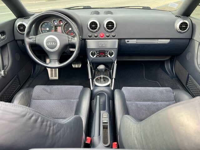 AUDI TT 1,8L TURBO ROADSTER AUTOMATIQUE 2003