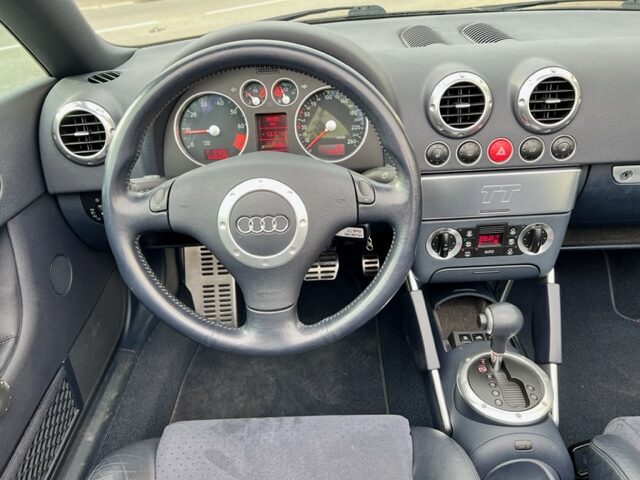 AUDI TT 1,8L TURBO ROADSTER AUTOMATIQUE 2003