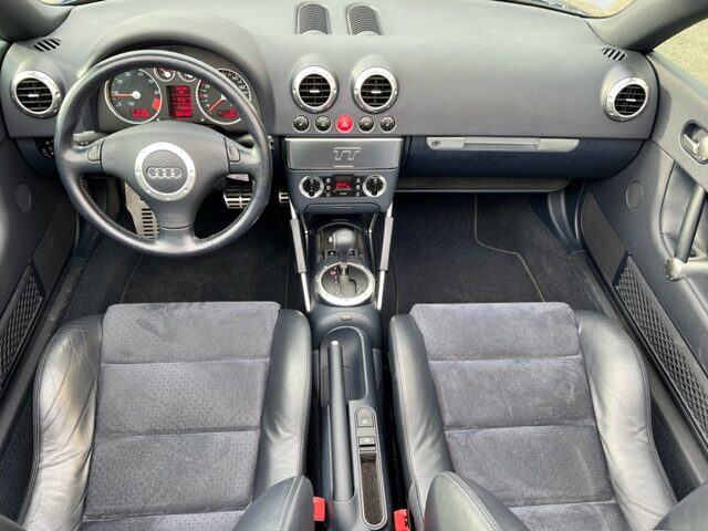 AUDI TT 1,8L TURBO ROADSTER AUTOMATIQUE 2003