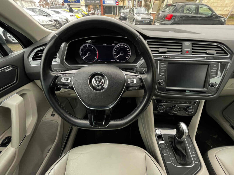 VOLKSWAGEN TIGUAN 2016