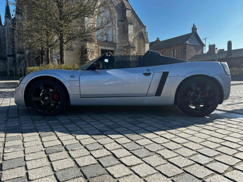 OPEL SPEEDSTER  2,2 L 2001