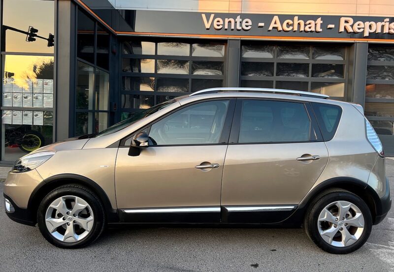 RENAULT SCENIC XMOD III PHASE 2 II XMOD BOSE 1.2 TCE 130 Cv 1ERE MAIN / 38 500 Kms Garantie1an