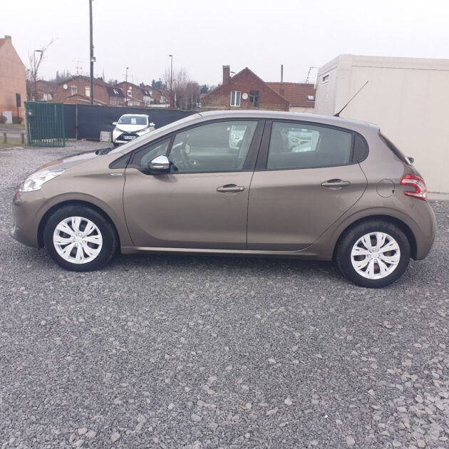 PEUGEOT 208 1.2 VTI 82 CHV URBAN SOUL 