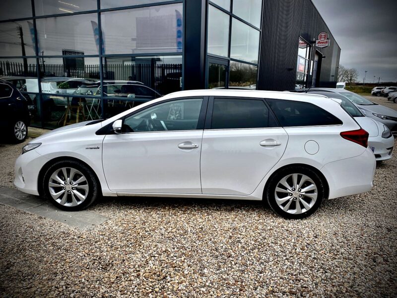 TOYOTA AURIS TOURING SPORT DYNAMIC 2013