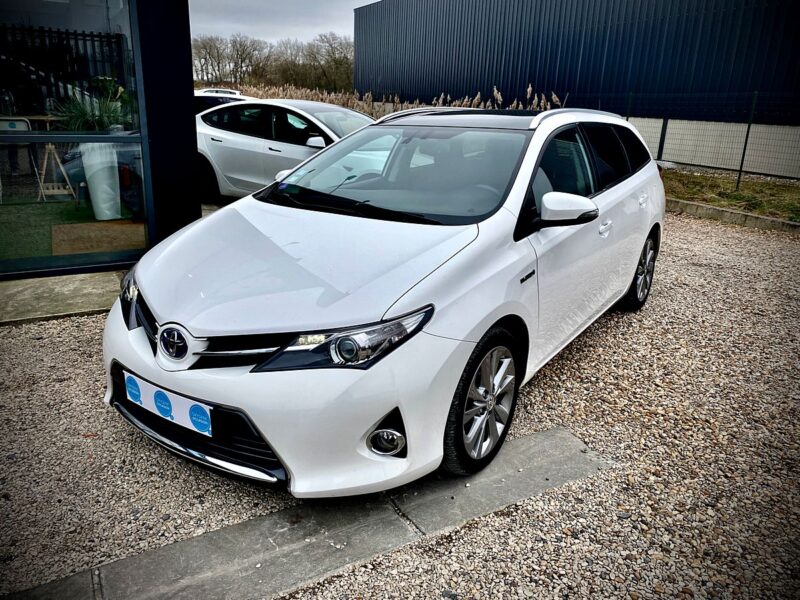 TOYOTA AURIS TOURING SPORT DYNAMIC 2013