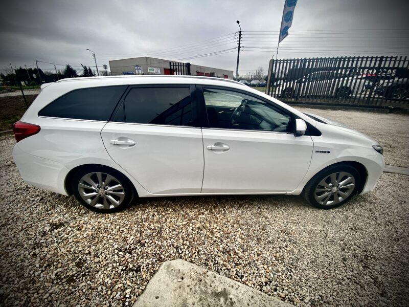 TOYOTA AURIS TOURING SPORT DYNAMIC 2013