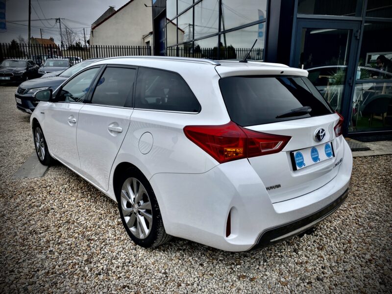 TOYOTA AURIS TOURING SPORT DYNAMIC 2013