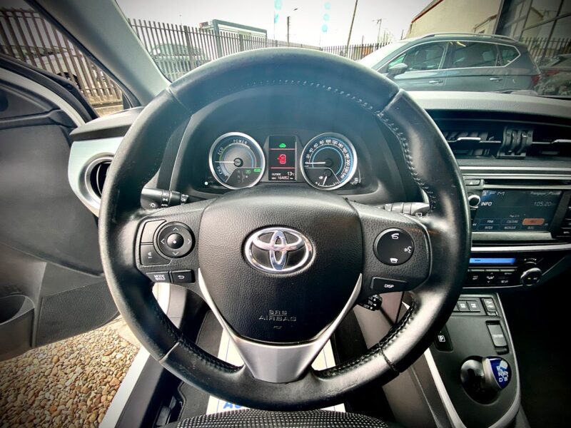 TOYOTA AURIS TOURING SPORT DYNAMIC 2013