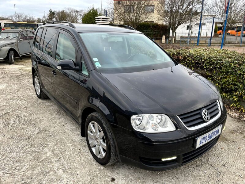 VOLKSWAGEN TOURAN confort