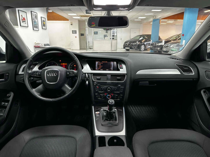 AUDI A4 B8 2.0 TDI 143ch DPF Ambiente