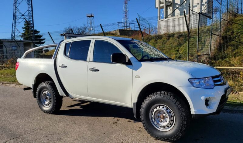 MITSUBISHI L200 2.5 did 136 cv 