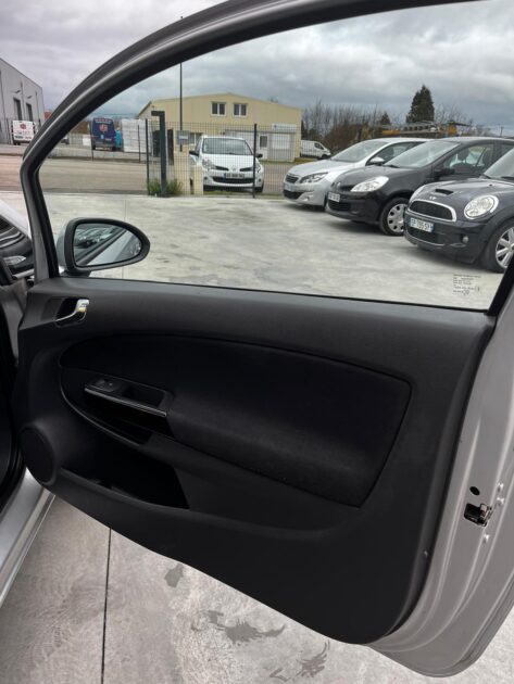 OPEL CORSA D 2008