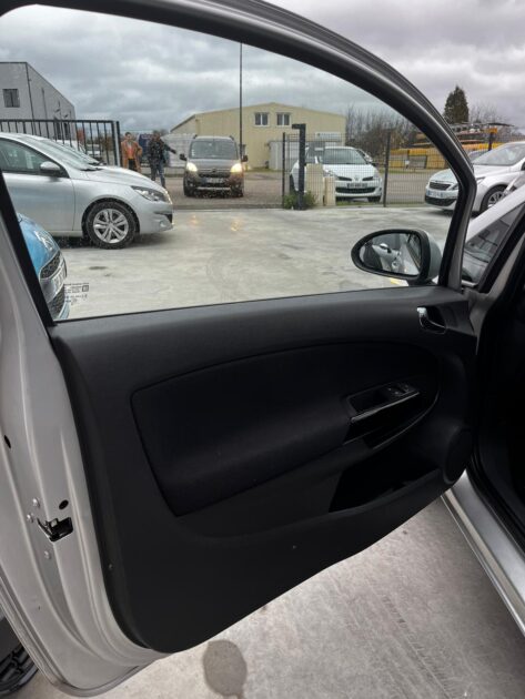 OPEL CORSA D 2008