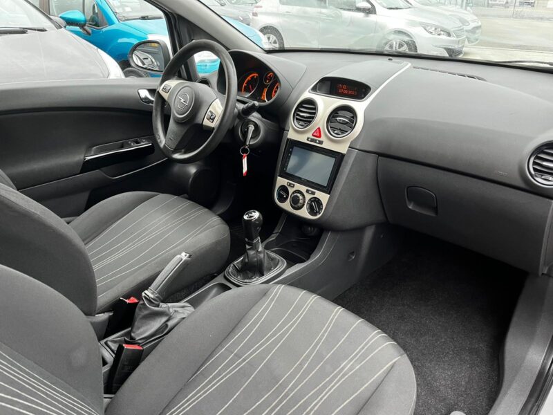 OPEL CORSA D 2008