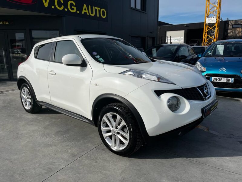 NISSAN JUKE 2011