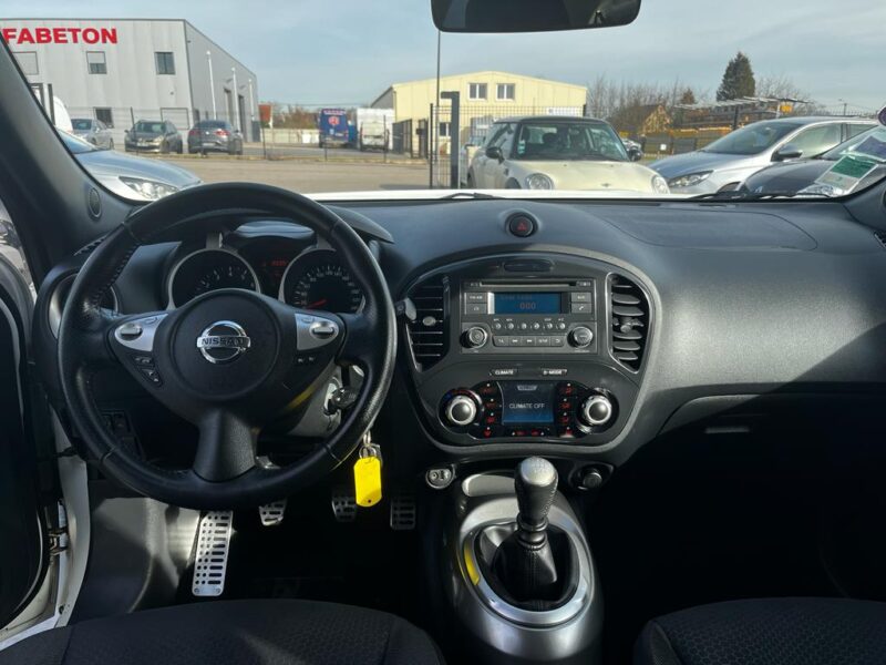 NISSAN JUKE 2011