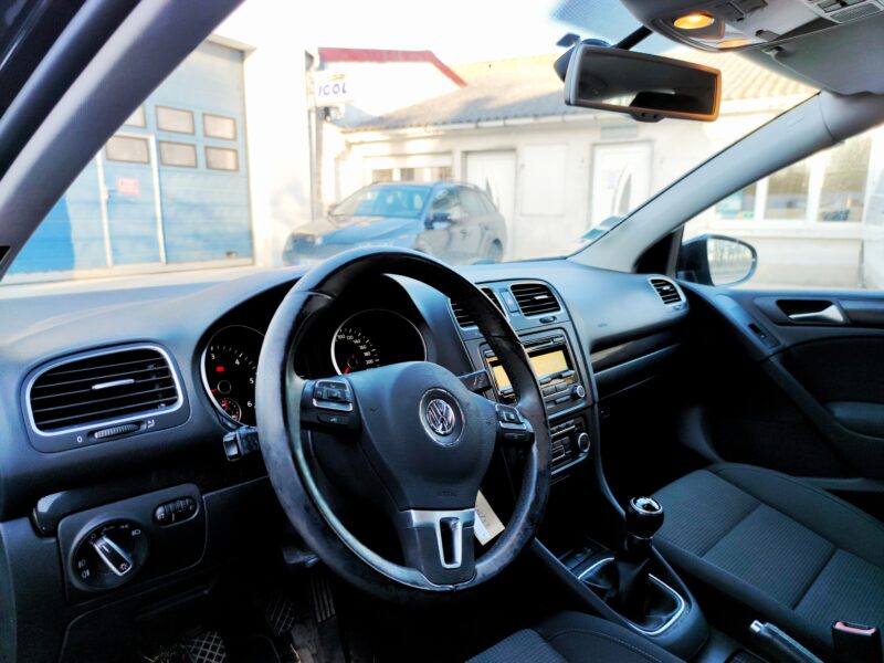 VOLKSWAGEN GOLF VI 2012