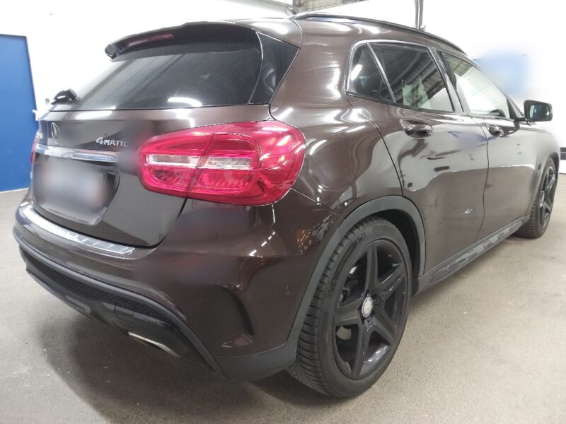 MERCEDES CLASSE GLA 250 4Matic 210 cv GARANTIE 12 MOIS