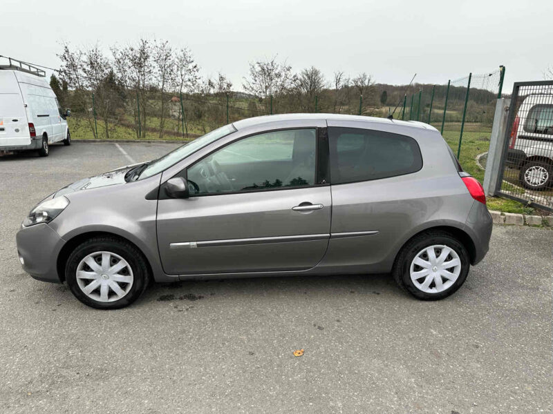 RENAULT CLIO III 2011