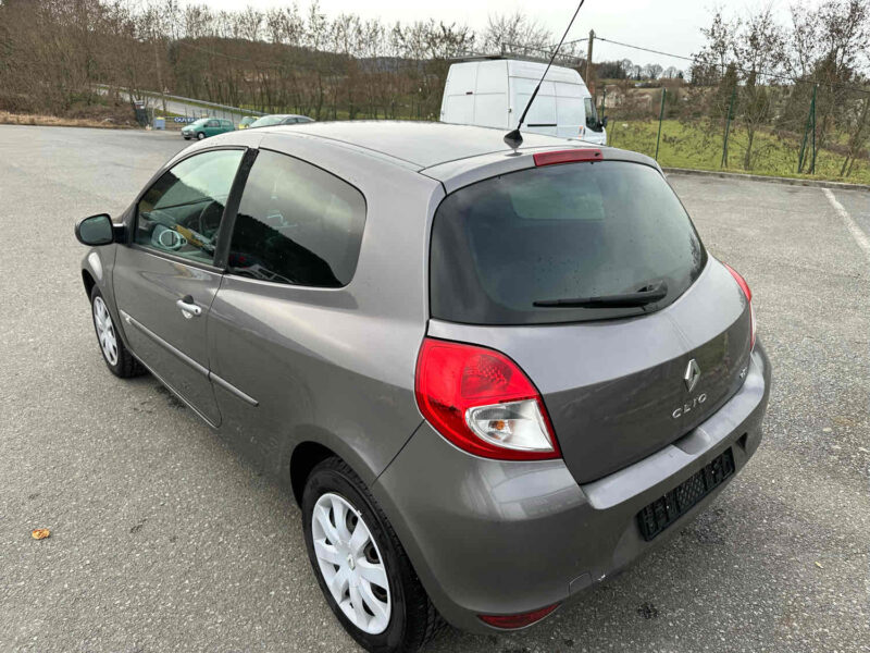 RENAULT CLIO III 2011