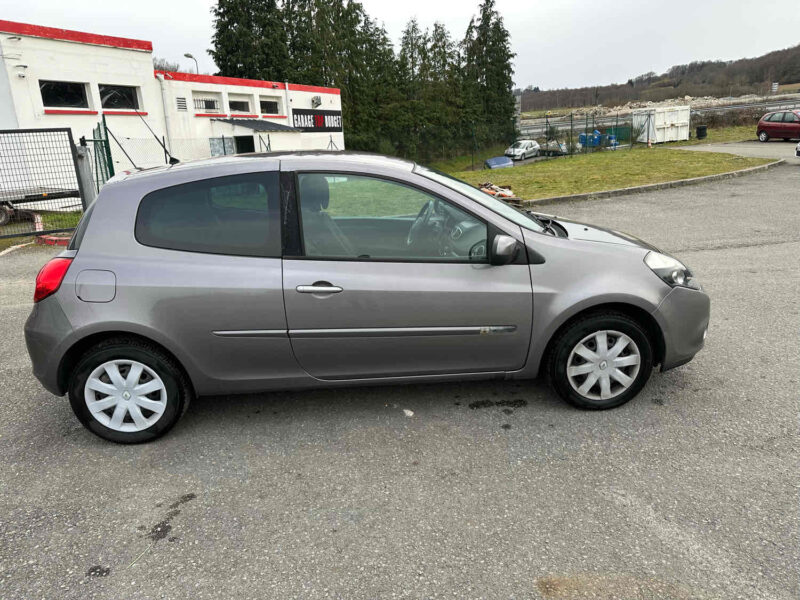 RENAULT CLIO III 2011