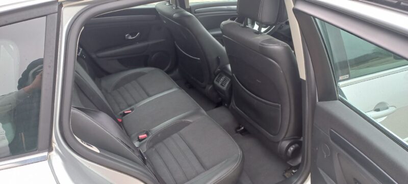 RENAULT LAGUNA III 4 CONTROLE 2010