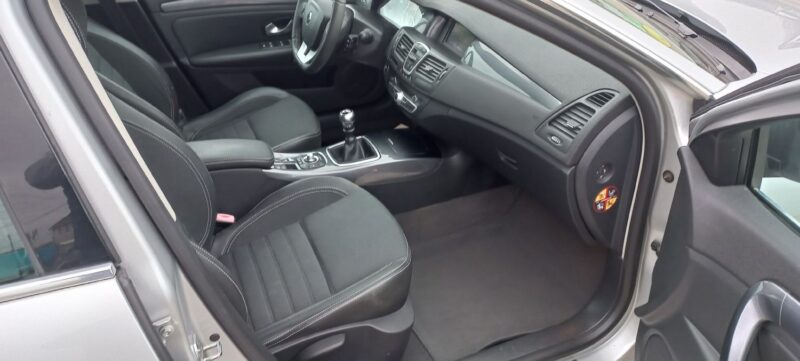 RENAULT LAGUNA III 4 CONTROLE 2010