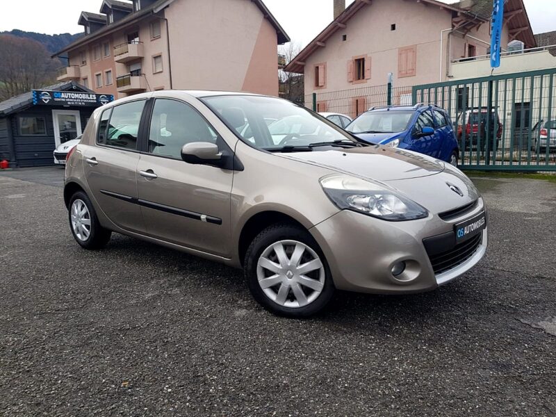 RENAULT  CLIO III 1.2i 75CV AUTHENTIQUE