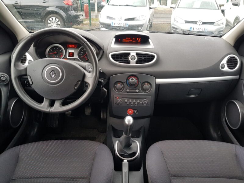 RENAULT CLIO III ESTATE 1.2i 16V 101CV