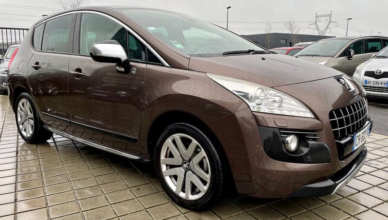 PEUGEOT 3008 2.0L HDi  Hybride 163CH Exclusive