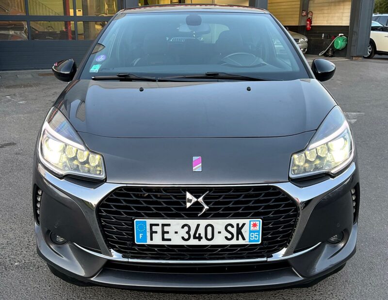 DS DS3 PERFORMANCE LINE 1.0 PURETECH 110 BOITE AUTO APPLE CARPLAY FULL LEDS PACK SPORT Garantie1an