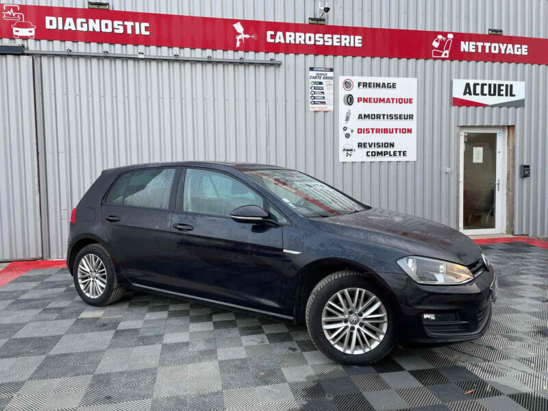 VOLKSWAGEN GOLF 2015