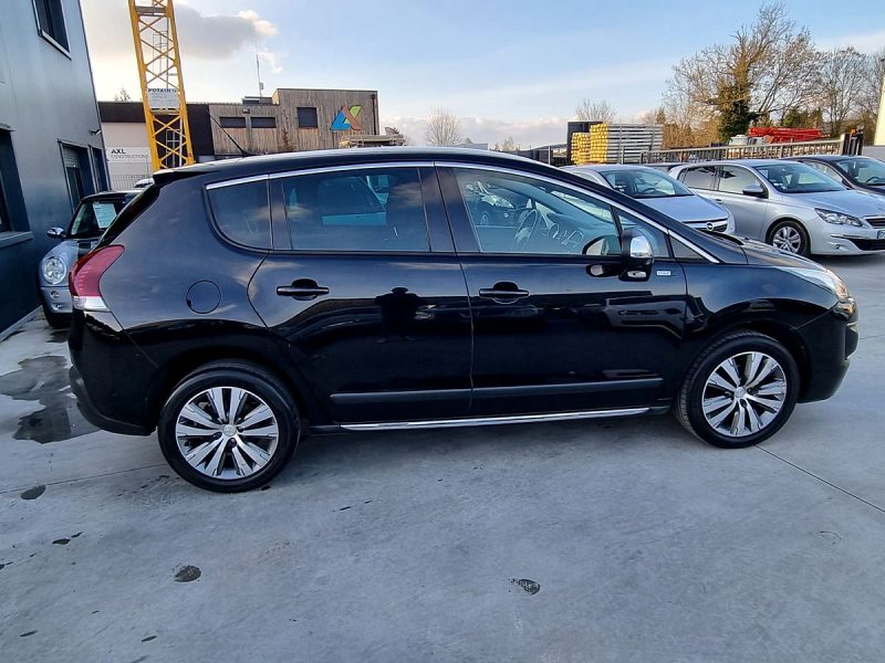 PEUGEOT 3008 HDi 115 Style