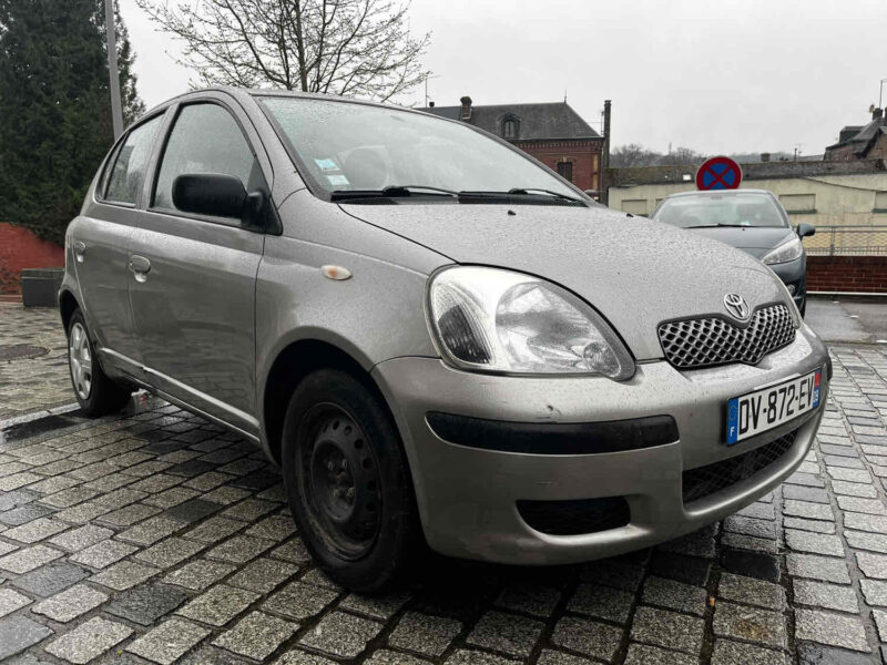 TOYOTA YARIS 2003