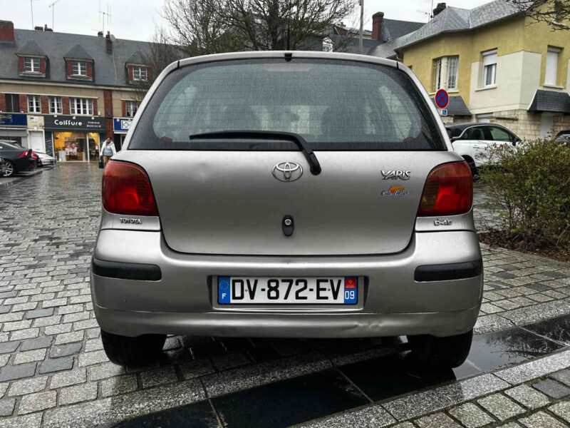 TOYOTA YARIS 2003