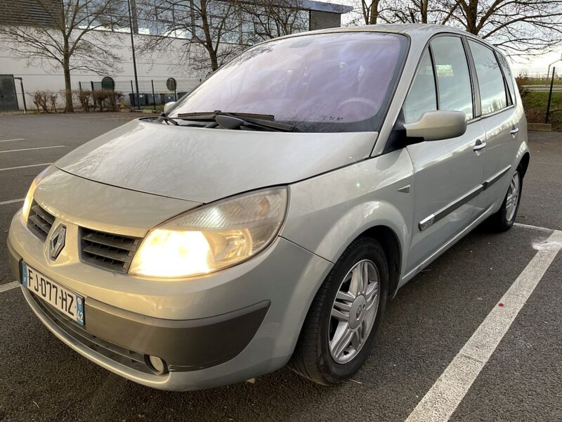 RENAULT SCÉNIC II 2004