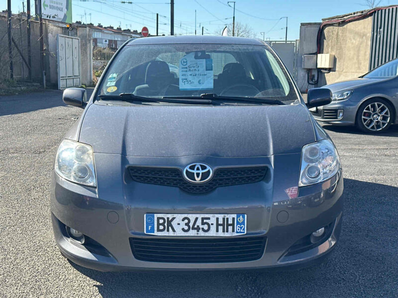 TOYOTA AURIS 