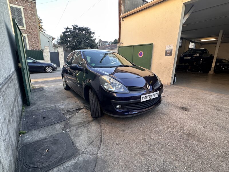 RENAULT CLIO 3 1.4 EXCEPTION PAYER EN 4X