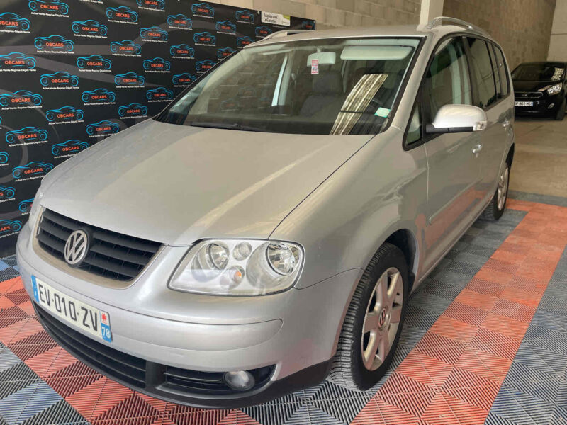 VOLKSWAGEN TOURAN 2004