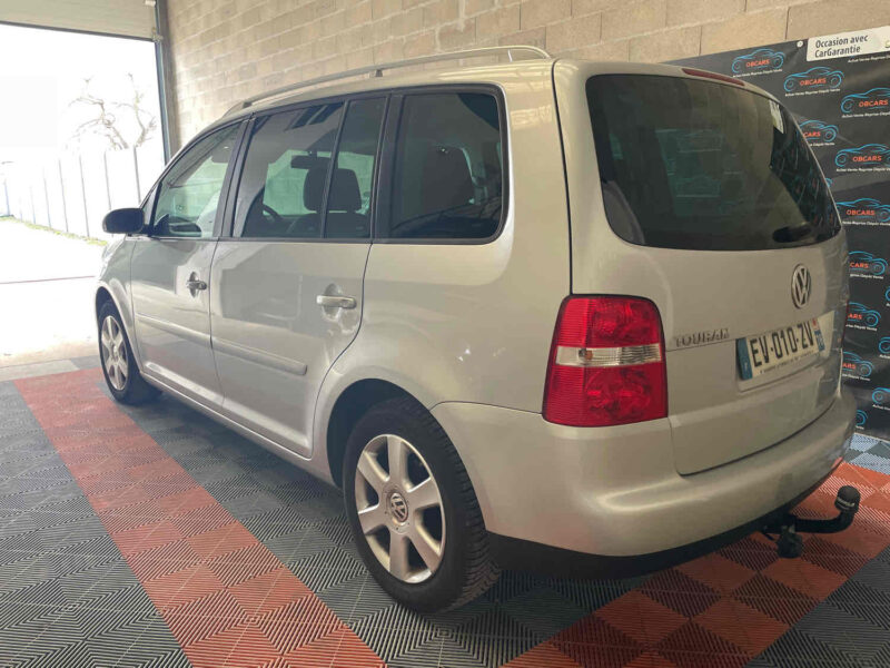 VOLKSWAGEN TOURAN 2004