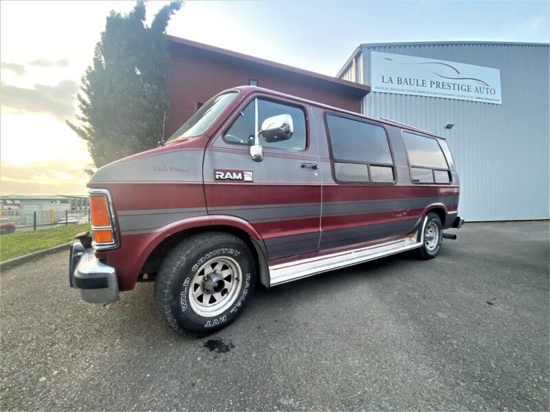 DODGE RAM B250 VAN 1987 